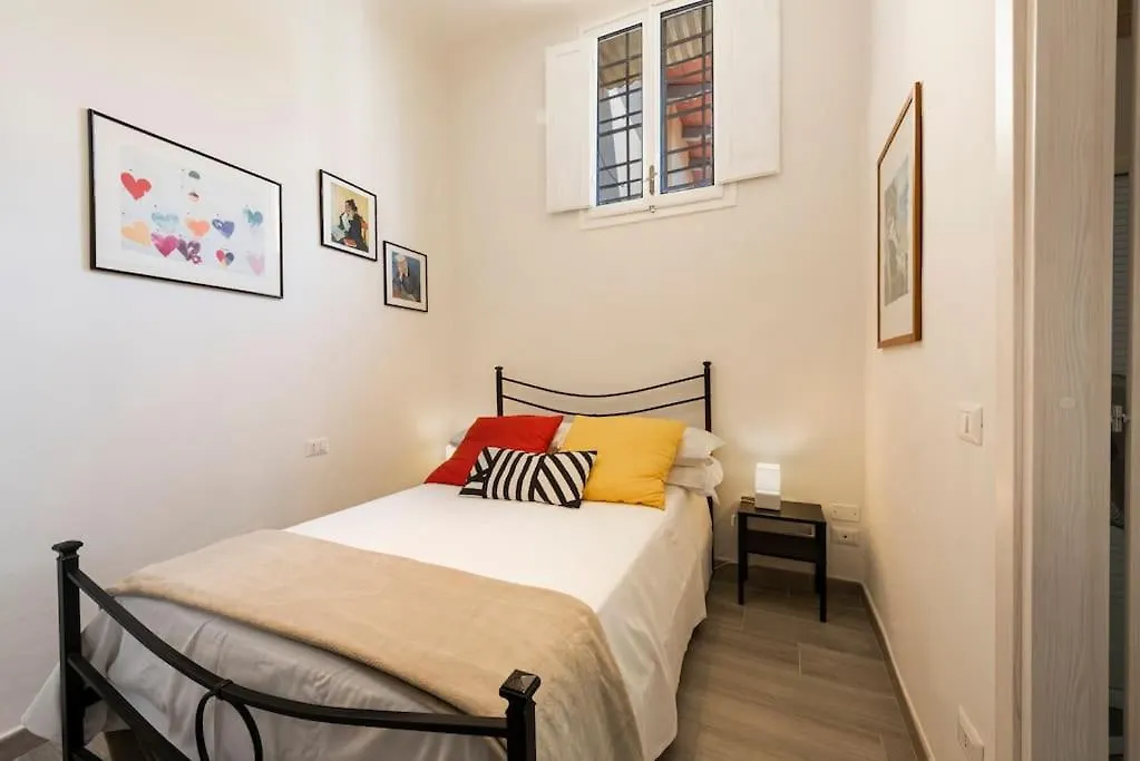 Live Like A Florentine Next To Santa Croce Square 피렌체 0*,  이탈리아