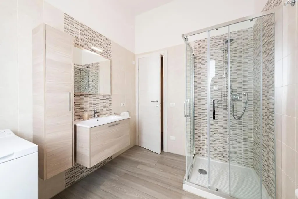 Live Like A Florentine Next To Santa Croce Square 피렌체